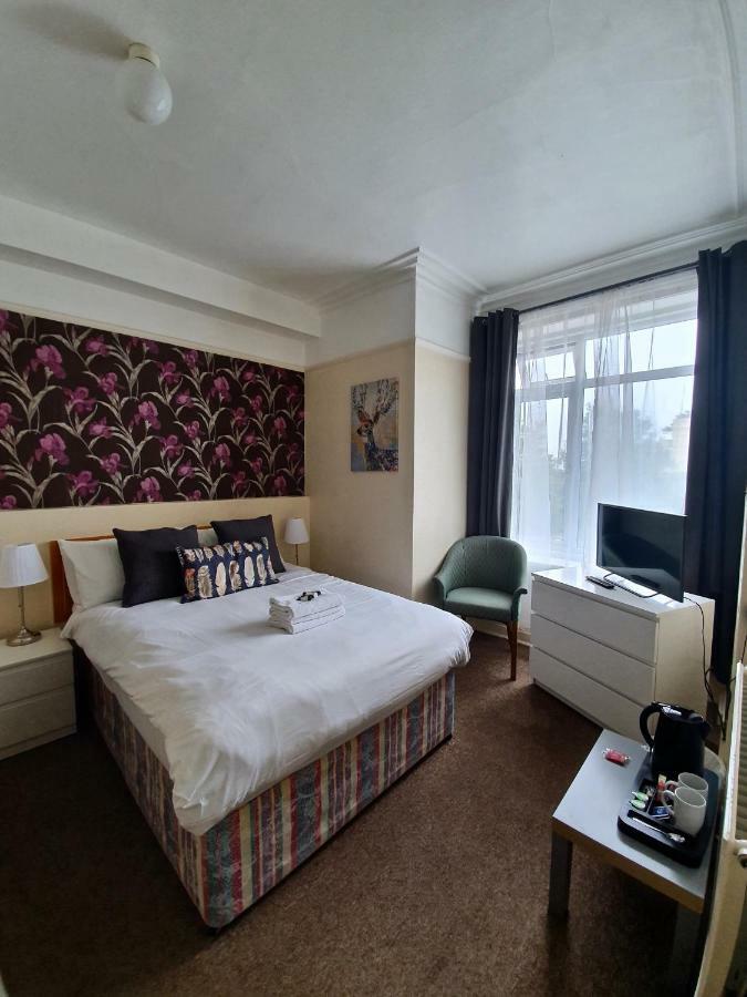 Hotel Newbury à Bornemouth Extérieur photo